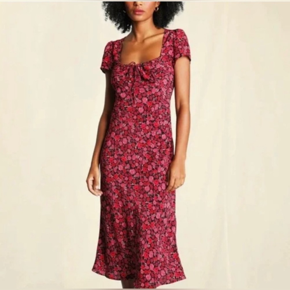 Rouje Ines Dress in rosier rouje pattern (red roses)